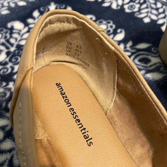 WORN ~8 TIMES Amazon Essentials Ballet Flats in Nude/Taupe/Brown Size 9.5 Women - Picture 11 of 11